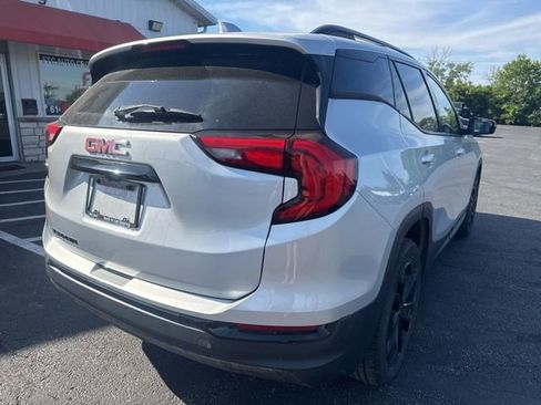 Used 2021 GMC Terrain SLT w/ Elevation Edition FWD image 3