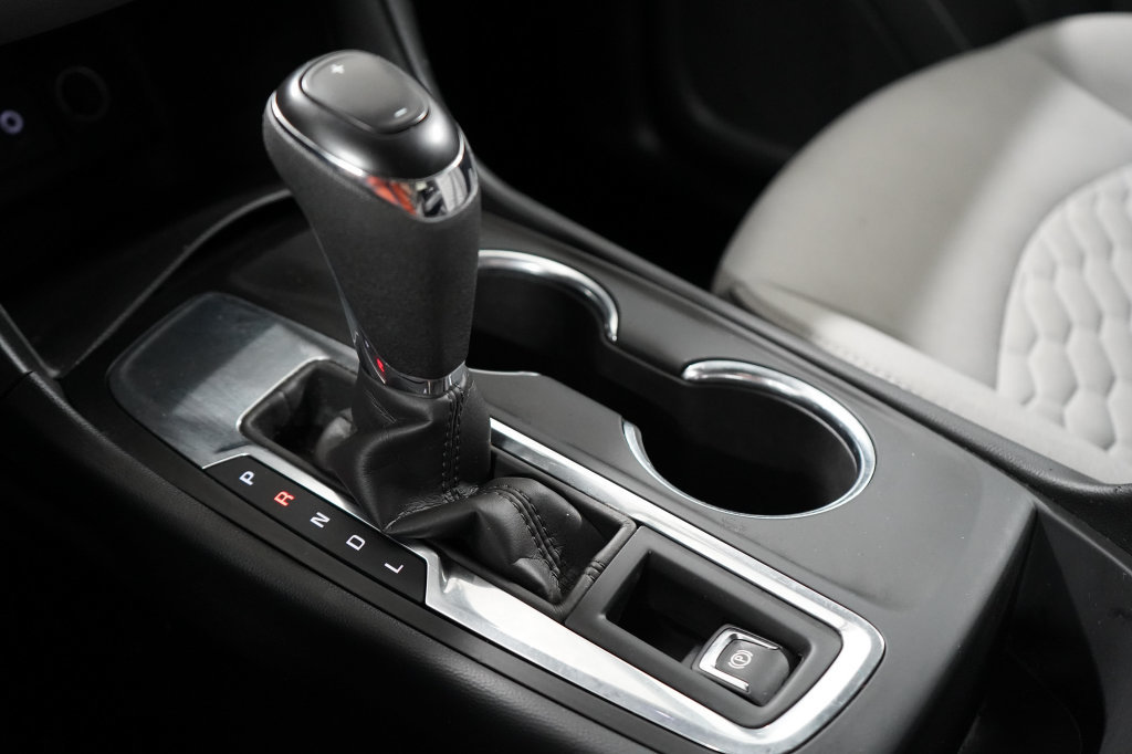 Used 2021 Chevrolet Equinox LS FWD image 25