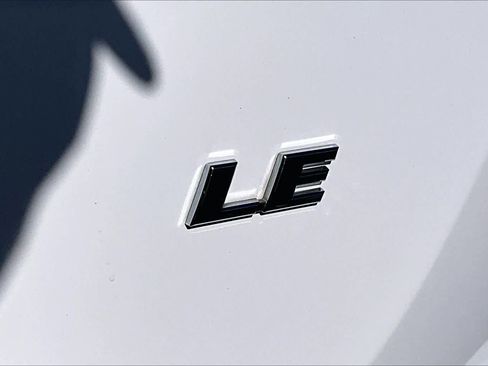 Certified 2016 Toyota RAV4 LE image 9