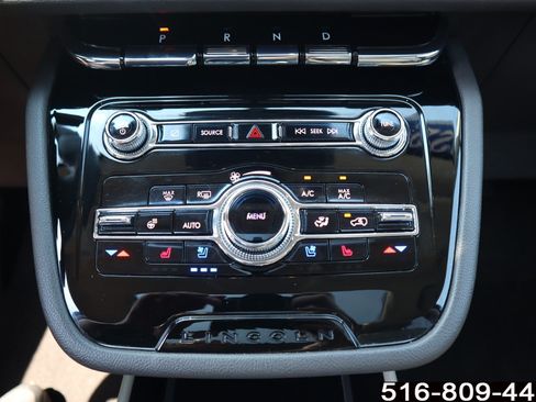 Used 2022 Lincoln Corsair AWD w/ Premium Package image 19