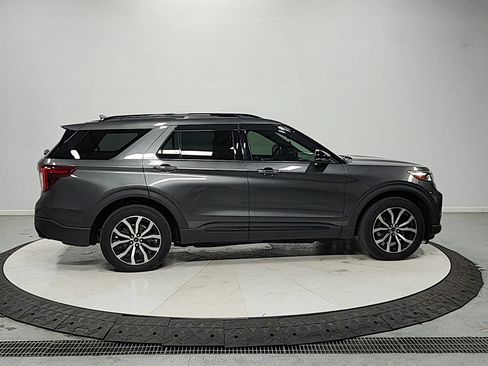 Used 2020 Ford Explorer ST w/ Premium Technology Package AWD/4WD image 8