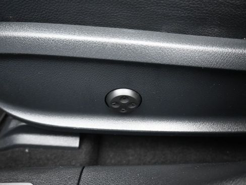 Used 2020 Mercedes-Benz CLA 250 4MATIC image 13