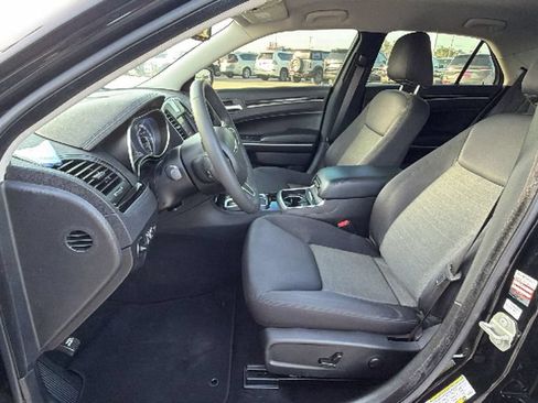 Used 2023 Chrysler 300 Touring w/ Sport Appearance Package RWD image 13