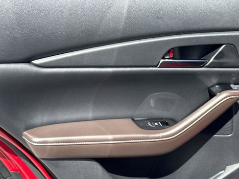 Certified 2025 MAZDA CX-30 AWD 2.5 S w/ Premium Package image 11