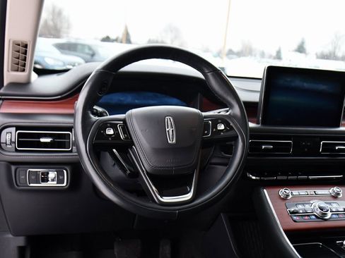 Used 2023 Lincoln Aviator Reserve w/ Equipment Group 201A image 12