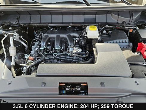 New 2025 Nissan Pathfinder SV w/ Black Appearance Package image 32