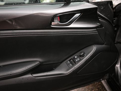 Used 2022 MAZDA MX-5 Miata Grand Touring RWD image 15