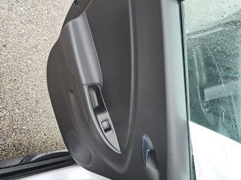 Used 2017 Chevrolet Volt LT image 28