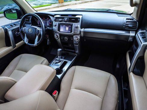 Used 2014 Toyota 4Runner SR5 Premium RWD image 30