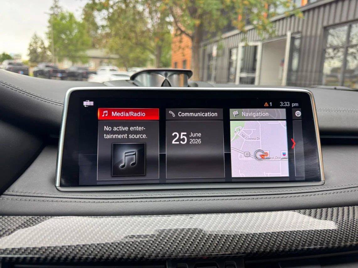 Used 2018 BMW X5 M AWD/4WD image 17