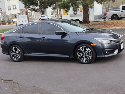 Used 2017 Honda Civic EX-L image 2