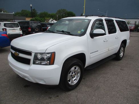 Used 2013 Chevrolet Suburban LT AWD/4WD image 3