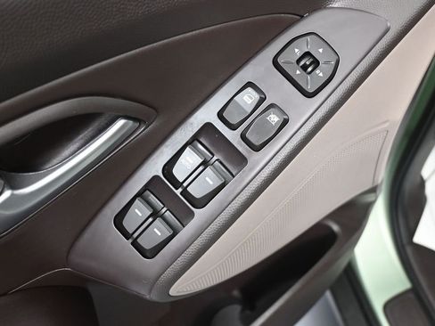 Used 2011 Hyundai Tucson GLS image 11