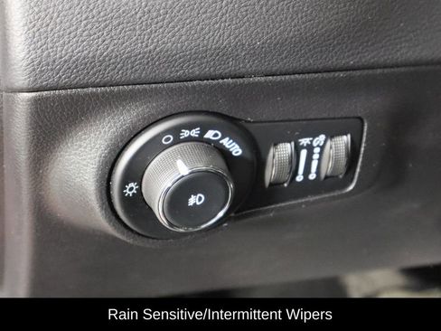 Used 2019 Jeep Compass Latitude w/ Popular Equipment Group image 23