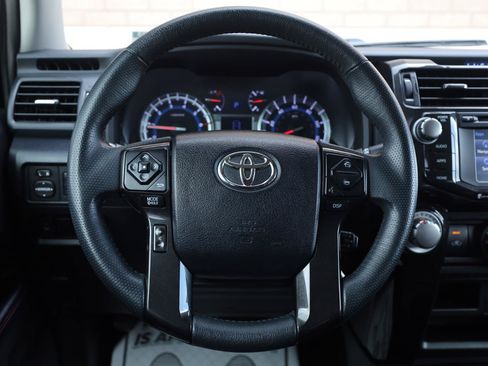 Used 2019 Toyota 4Runner TRD Off-Road Premium AWD/4WD image 31