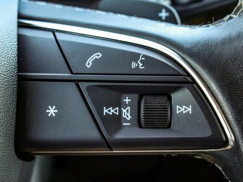 Used 2022 Audi Q8 Premium Plus w/ Premium Plus Package image 29