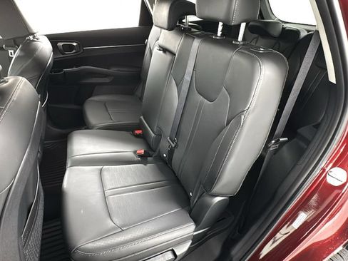 New 2025 Kia Sorento S image 12