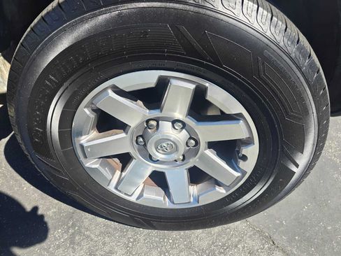 Used 2014 Toyota FJ Cruiser 4WD w/ Convenience Package image 9