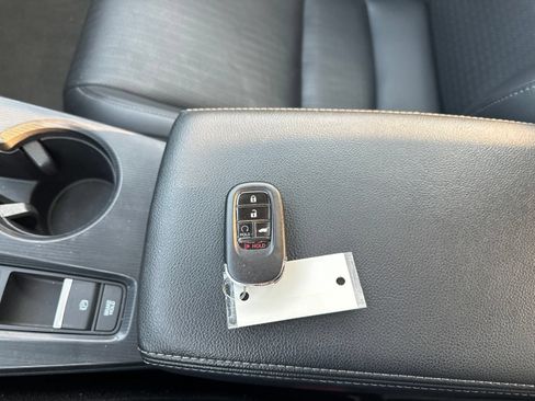 Used 2022 Honda Civic EX-L image 7