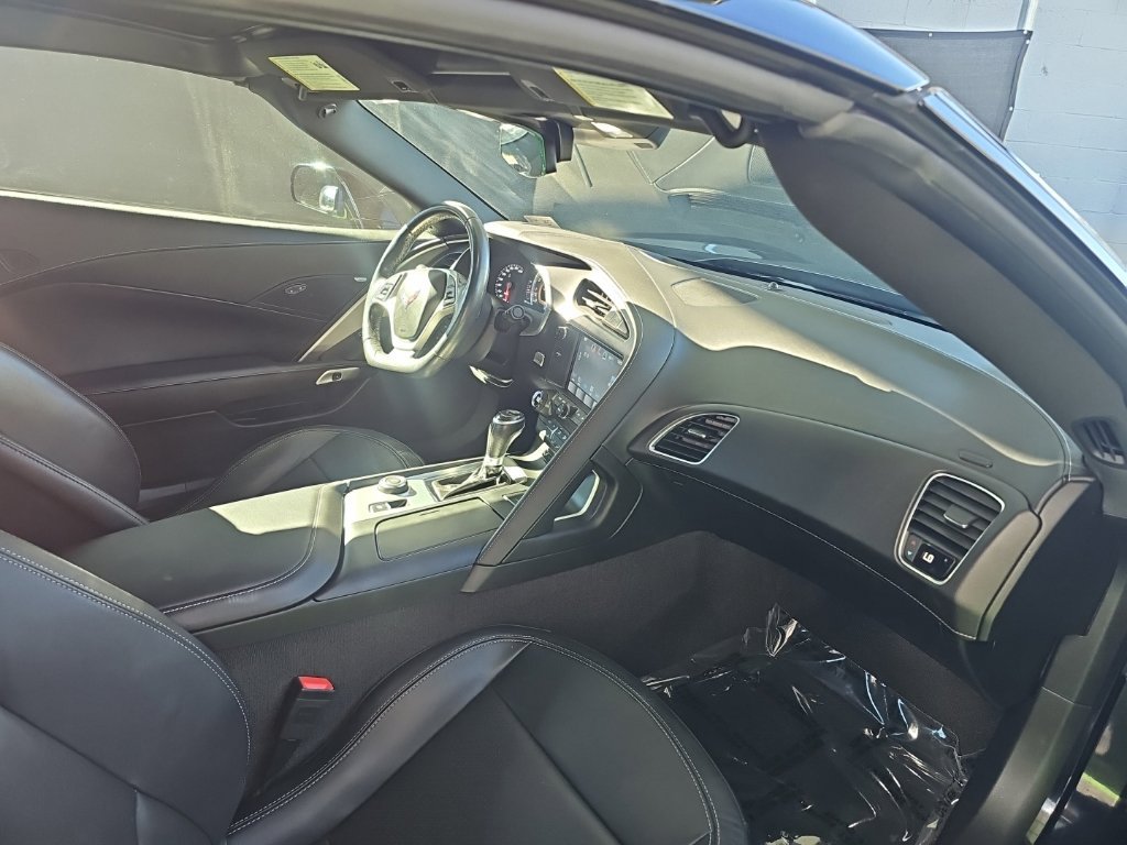 Used 2017 Chevrolet Corvette Stingray Coupe w/ 1LT RWD image 14