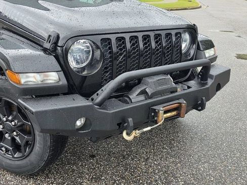 Used 2021 Jeep Gladiator Sport AWD/4WD image 23