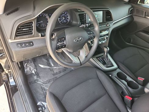 Used 2020 Hyundai Elantra SEL w/ Cargo Package (C1) FWD image 11