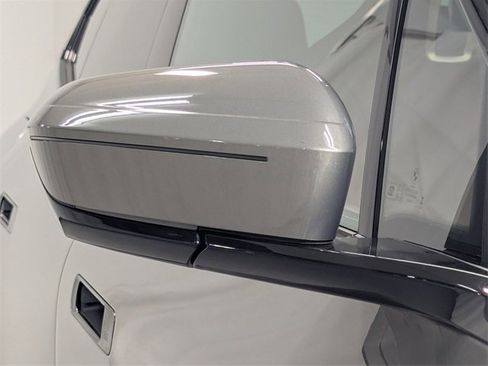 Used 2023 BMW iX xDrive50 w/ Sport Package image 29