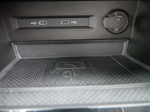 Certified 2024 Volkswagen Taos SEL image 30