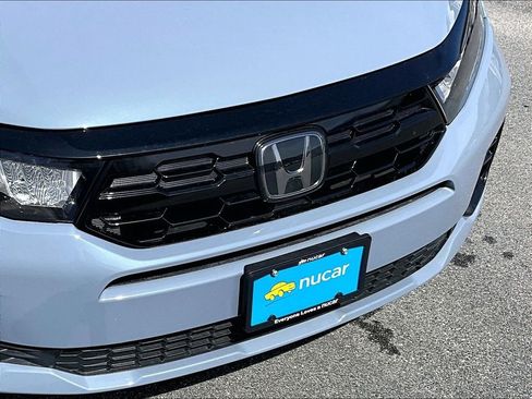 Used 2025 Honda Odyssey Elite image 32