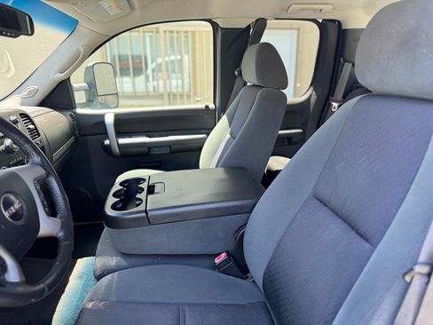 Used 2009 GMC Sierra 2500 SLE w/ SLE Preferred Package RWD image 18