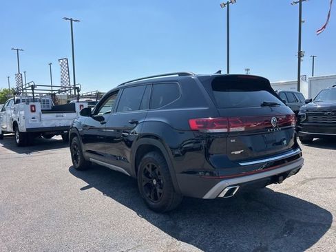 Used 2025 Volkswagen Atlas Peak Edition SE AWD/4WD image 5