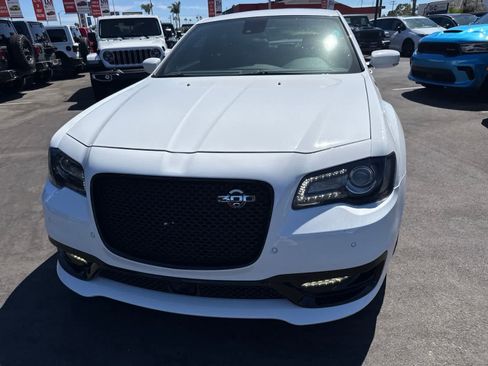 Used 2023 Chrysler 300 C RWD image 3