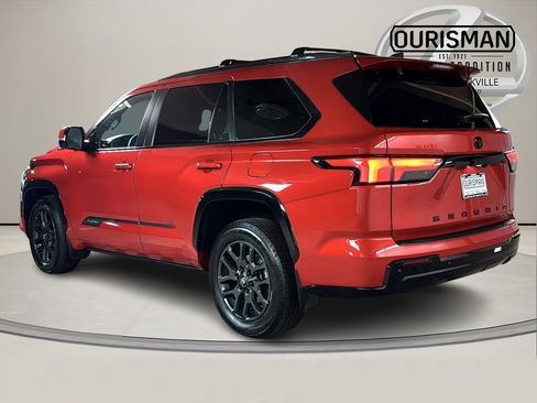 Used 2025 Toyota Sequoia Platinum image 7