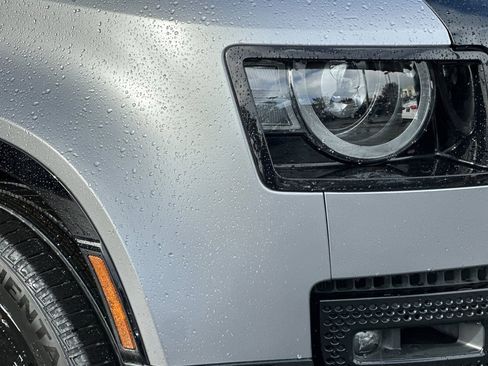 Used 2024 Land Rover Defender 110 X image 12