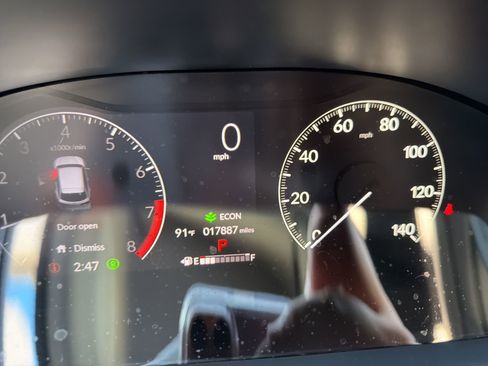 Used 2023 Honda HR-V LX image 13