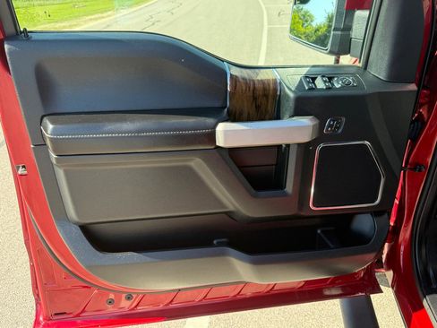 Used 2019 Ford F150 Lariat w/ Trailer Tow Package AWD/4WD image 15