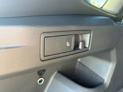 New 2026 Volkswagen Tiguan SE R-Line image 16