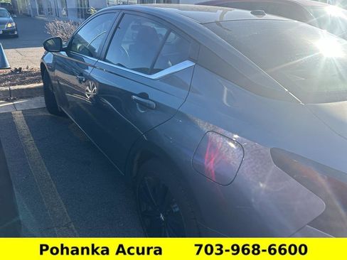 Used 2022 Nissan Altima 2.5 SR w/ Midnight Edition Package AWD/4WD image 3