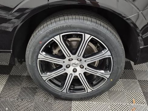 Used 2020 Volvo XC60 T6 Inscription w/ Protection Package Premier image 11