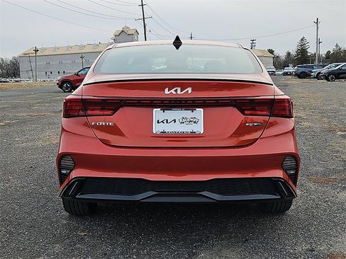 Certified 2024 Kia Forte GT-Line image 6