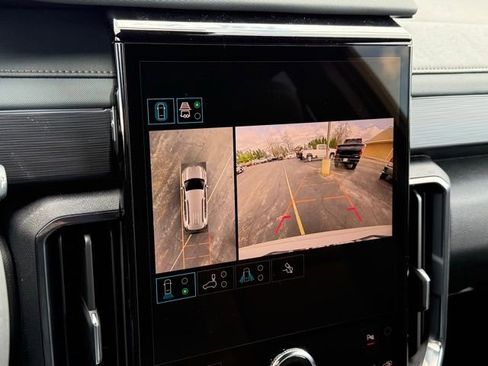 New 2026 GMC Acadia AT4 w/ Luxury Package AWD/4WD image 39