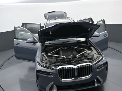 Used 2026 BMW X7 xDrive40i AWD/4WD image 39