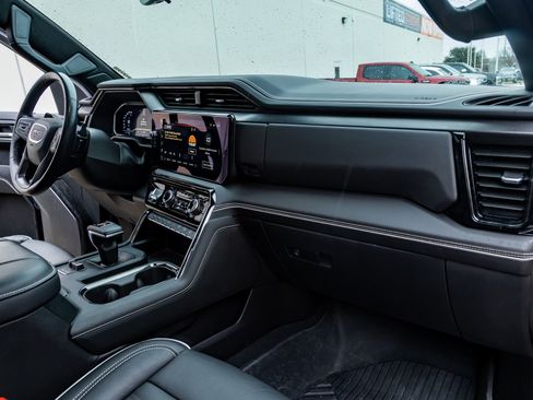 Used 2023 GMC Sierra 1500 AT4X w/ AT4X AEV Edition image 17