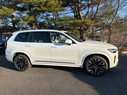 New 2026 Volvo XC90 B6 Plus w/ Protection Package Premier image 2