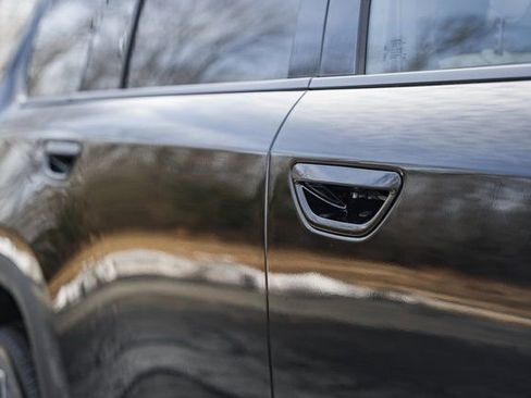 New 2026 Jeep Cherokee Overland image 23