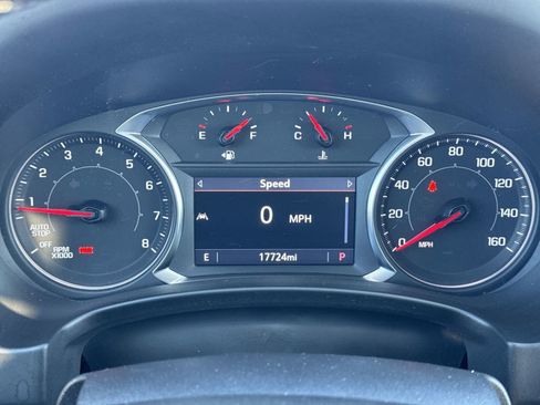 Used 2024 GMC Terrain SLT w/ Elevation Edition image 21