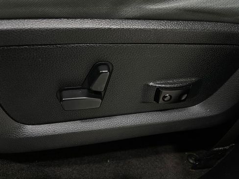 Used 2017 RAM 1500 Big Horn image 16