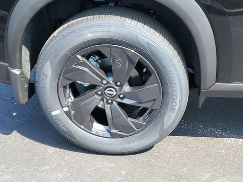 New 2026 Nissan Rogue SV w/ Cold Weather Package AWD/4WD image 10