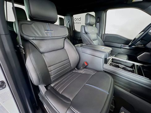 New 2026 Ford F350 Platinum w/ FX4 Off-Road Package image 17