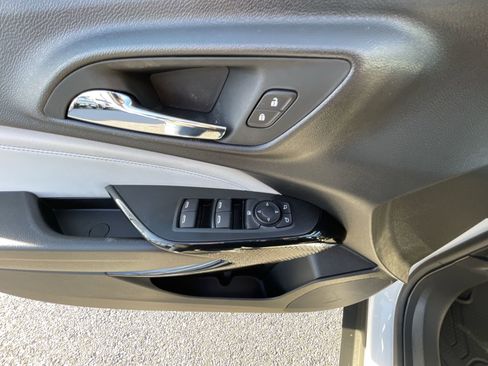 New 2025 Chevrolet Trax LT w/ Driver Confidence Package image 24